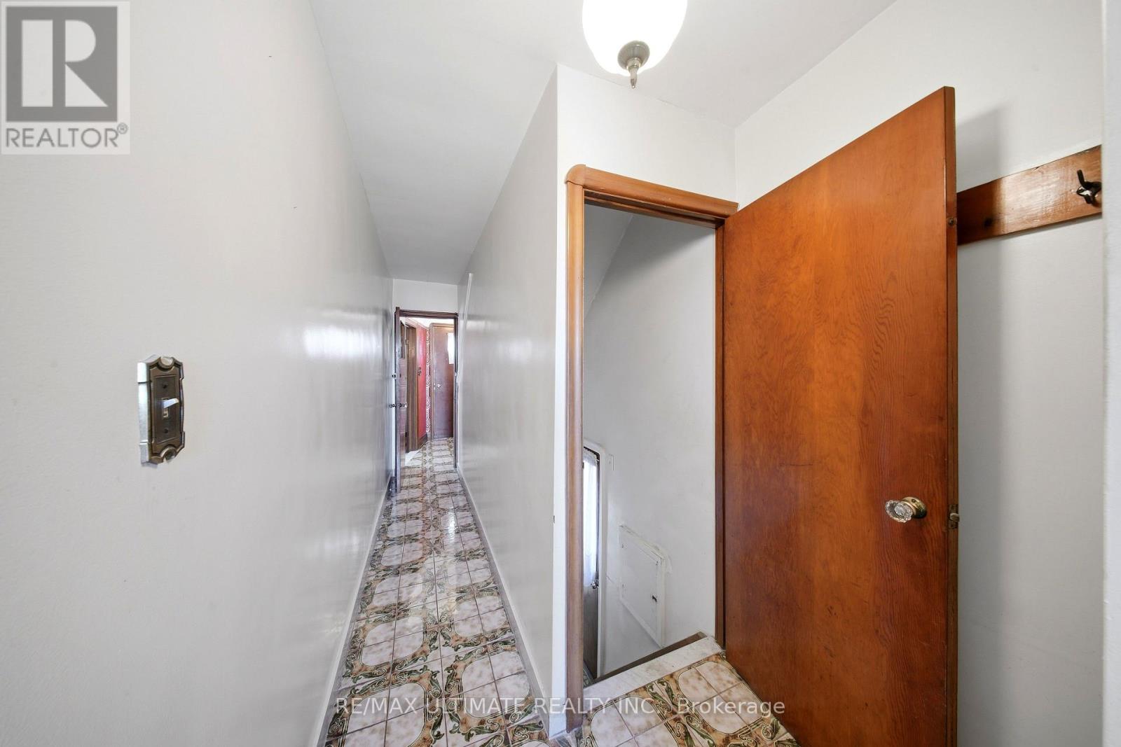 500 A NORTHCLIFFE BOULEVARD - 15