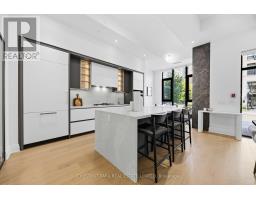 101 - 2 Forest Hill Road, Toronto, ON M4V2L3 Photo 8