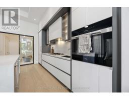 101 - 2 Forest Hill Road, Toronto, ON M4V2L3 Photo 9