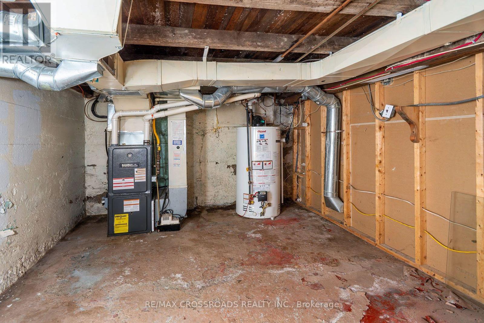 313 OLIVE AVENUE - Image 33