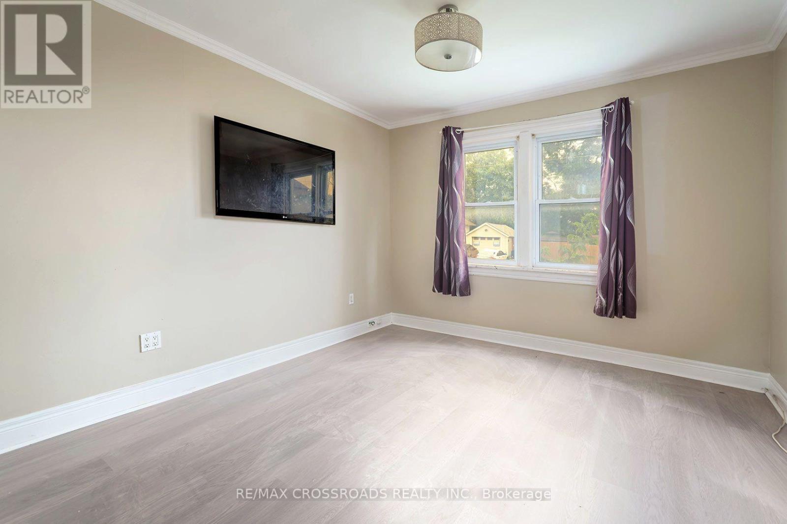 313 OLIVE AVENUE - Image 7