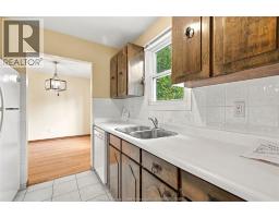 Kitchen - 9966 Asgard, Windsor, ON N8R1E2 Photo 11