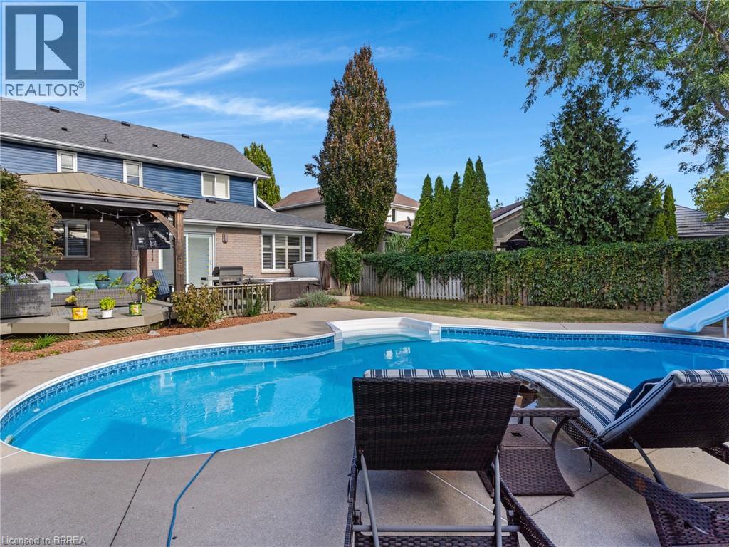 42 EMIDIO Crescent - 48