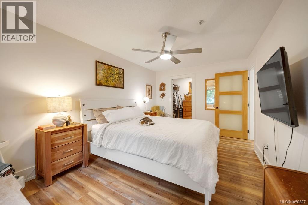 #103 1685 Estevan Rd - 26