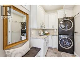 6pc Bathroom - 2022 43 Avenue Sw, Calgary, AB T2T2N2 Photo 16