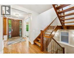 5pc Bathroom - 2022 43 Avenue Sw, Calgary, AB T2T2N2 Photo 17