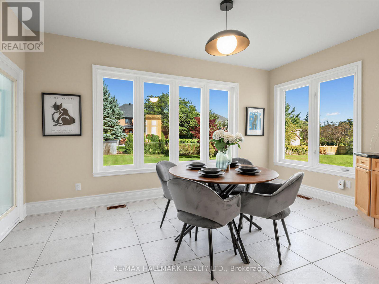 8 RIDGLEY COURT - 11