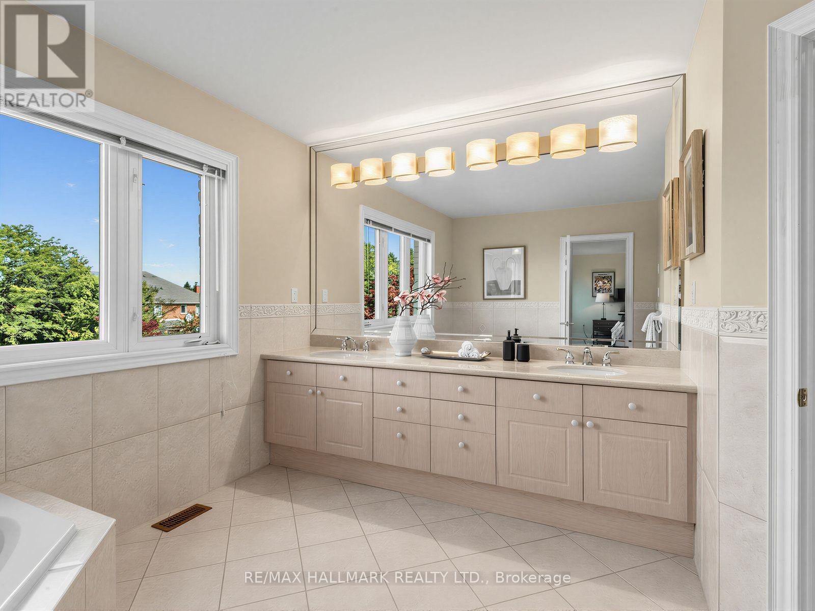 8 RIDGLEY COURT - 19