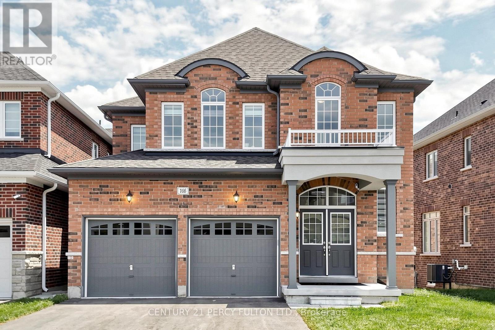 166 FERRAGINE CRESCENT - 1