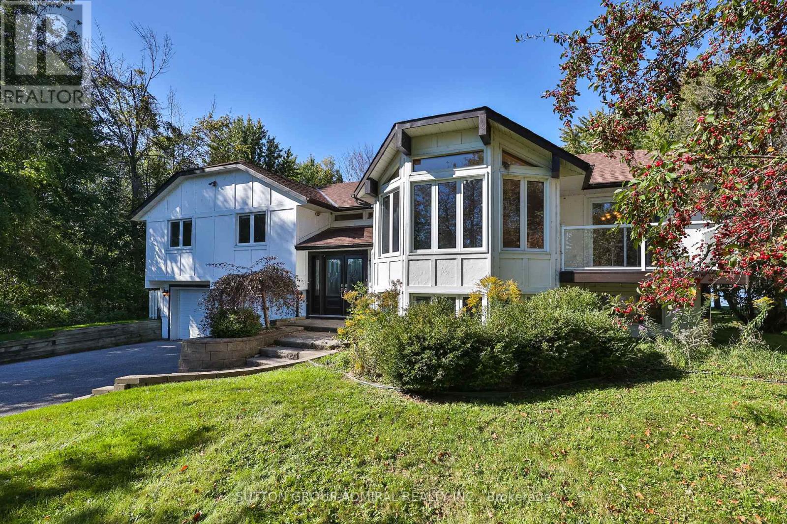 182 Bayshore Drive, Ramara, Ontario, L0K1B0, Ramara, Ontario — photo 1 of 5