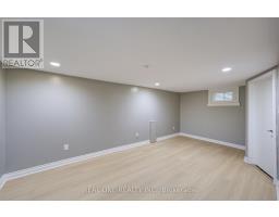 1099 Kent Avenue, Oakville, ON L6H1Z9 Photo 34