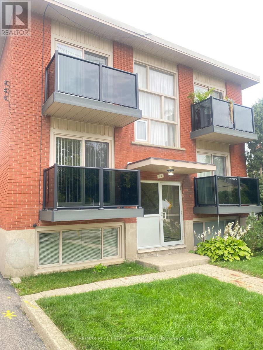 3 - 11 SOUTHDALE AVENUE — photo 2