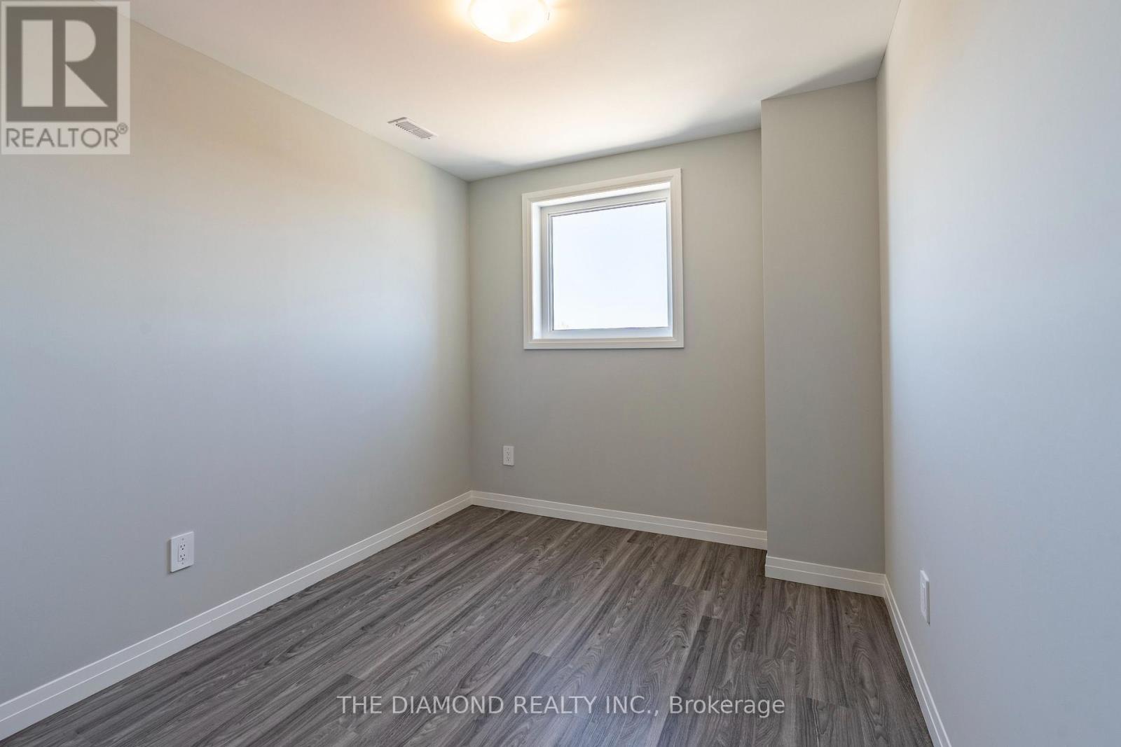 130 Otterbein Road — photo 25