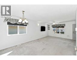 4pc Bathroom - 7601 41 Avenue, Camrose, AB T4V4C7 Photo 8
