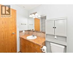 7601 41 Avenue, Camrose, AB T4V4C7 Photo 40