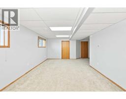 7601 41 Avenue, Camrose, AB T4V4C7 Photo 31