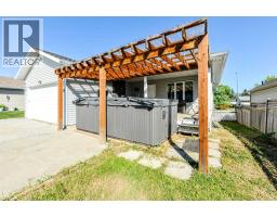 7601 41 Avenue, Camrose, AB T4V4C7 Photo 44