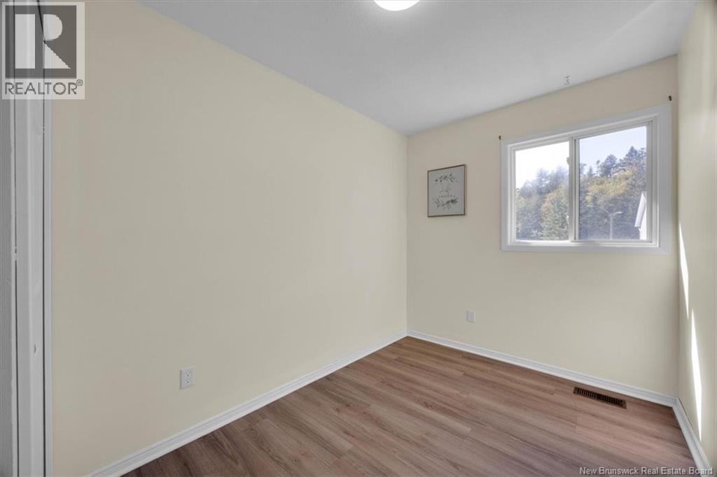 220 Tartan Street - 13