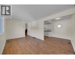 220 Tartan Street, photo 5