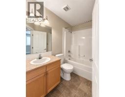 11, 2002 22 Avenue, Bowden, AB T0M0K0 Photo 24