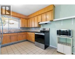 4pc Bathroom - 1423 16 Street Ne, Calgary, AB T2E4S7 Photo 13