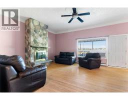 Living room/Dining room - 1423 16 Street Ne, Calgary, AB T2E4S7 Photo 9