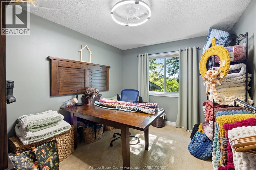 35 WHELAN DRIVE - 25