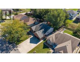 35 Whelan Drive, Amherstburg, ON N9V4A4 Photo 37