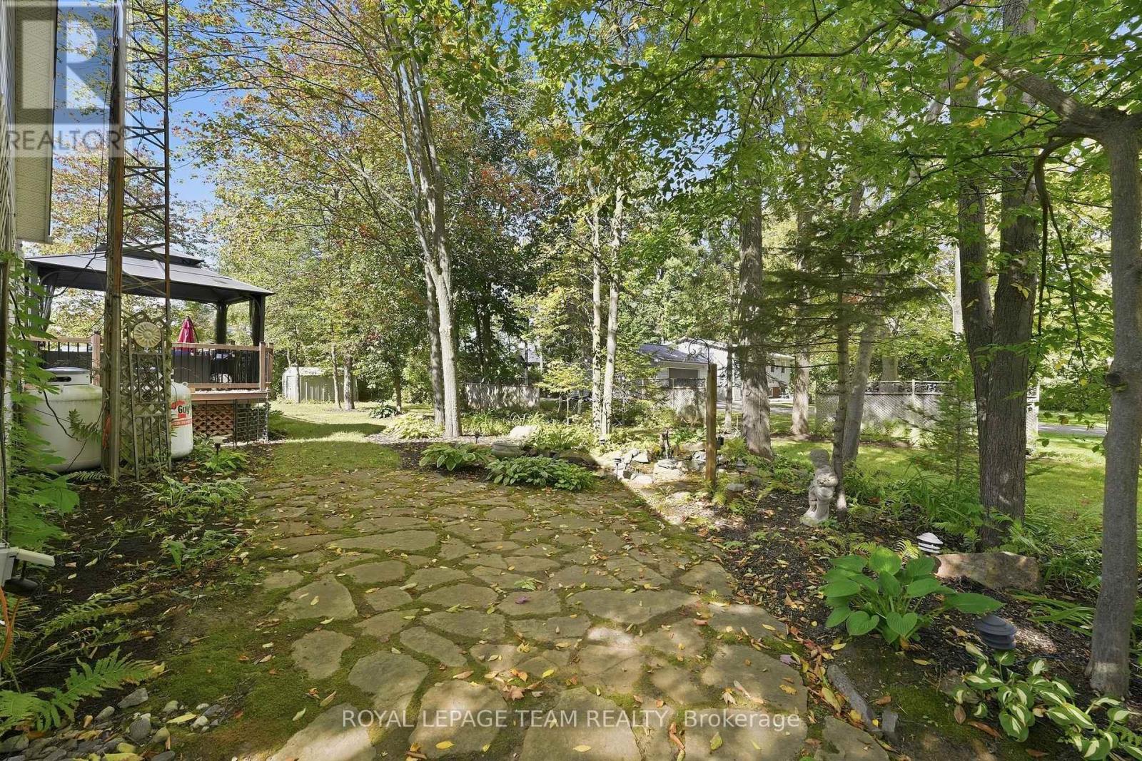 10493 ST JOHN STREET - 37