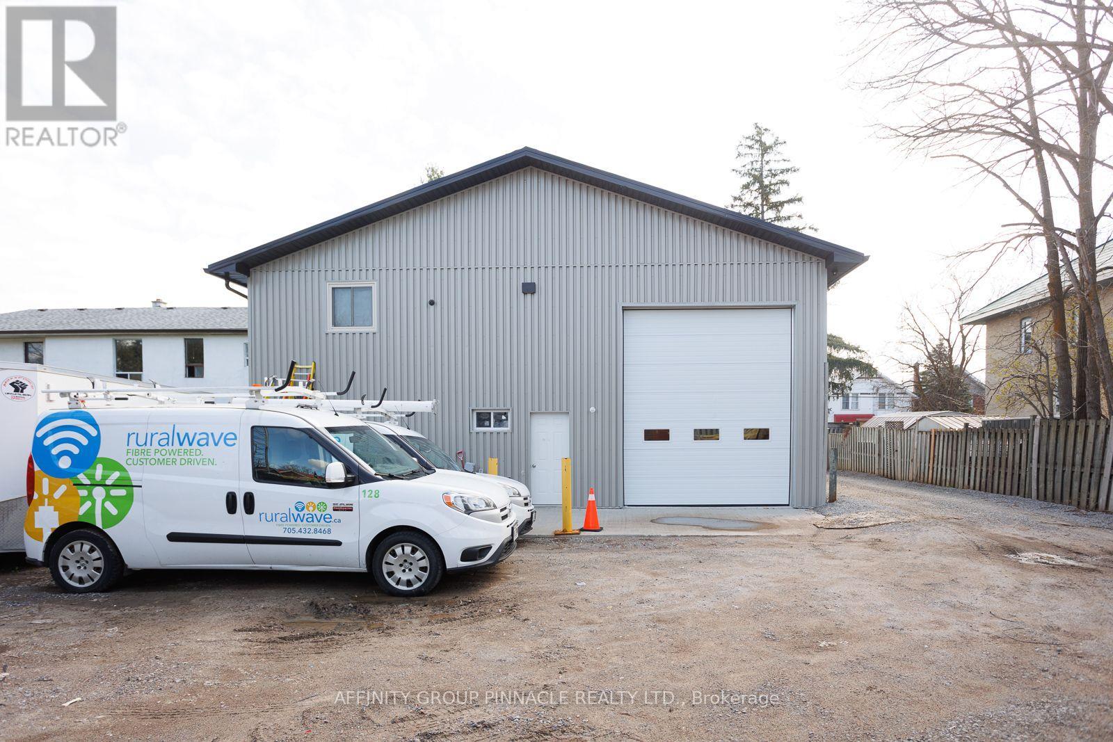 413 Eldon Road — photo 32