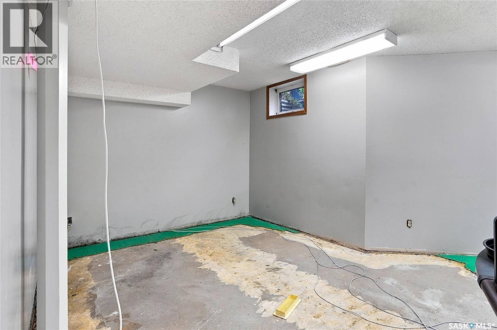 111 Christopher ROAD - Image 42