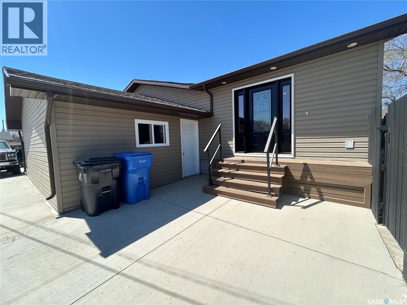 1613 Dieppe CRESCENT, Estevan — photo 2