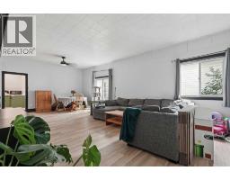 427 12A Street N - photo 4