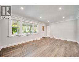 4pc Bathroom - 150 Prince Arthur Avenue, Chatham, ON N7M1X7 Photo 6