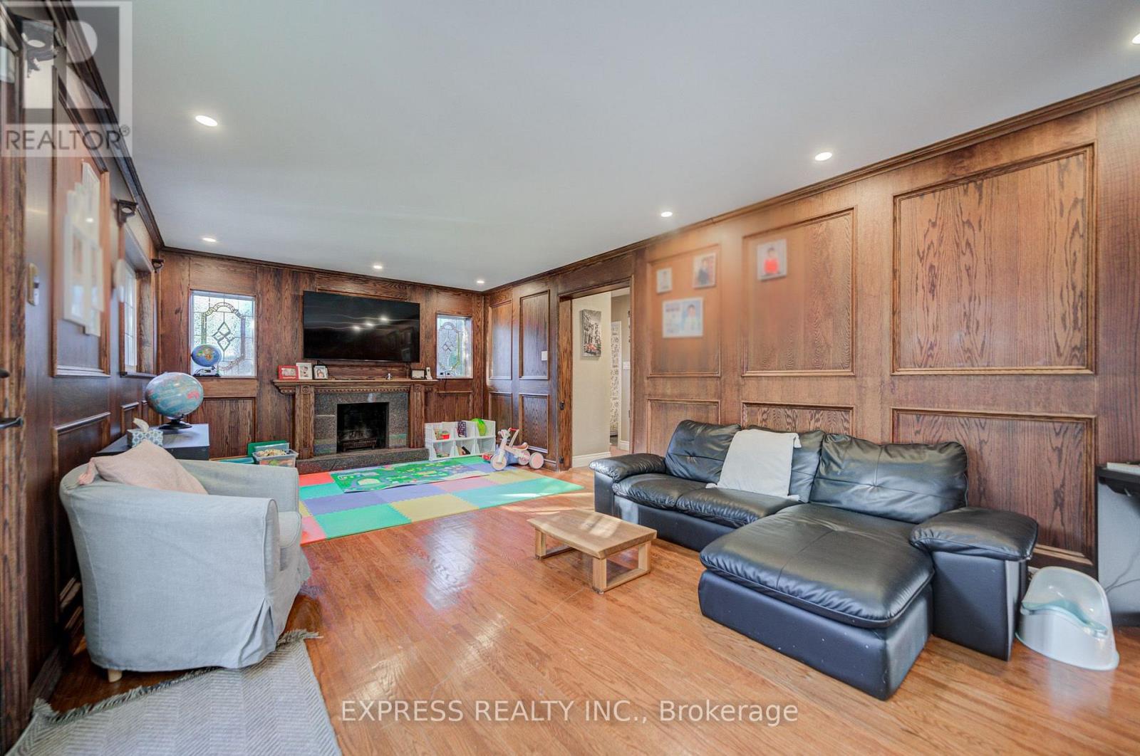 42 GATEHEAD ROAD - 37