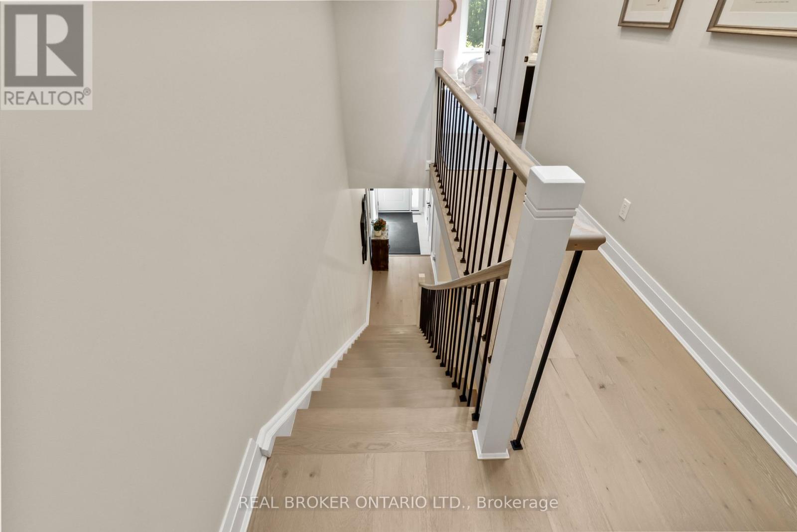 12 ST. JAMES COURT - 39