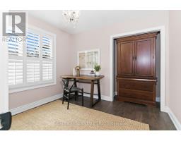 18 Tetbury Crescent, Toronto, ON M3A3G3 Photo 19