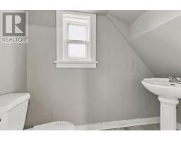 Bathroom - 2022 Dundas Street N, Edwardsburgh/cardinal, ON K0E1E0 Photo 10