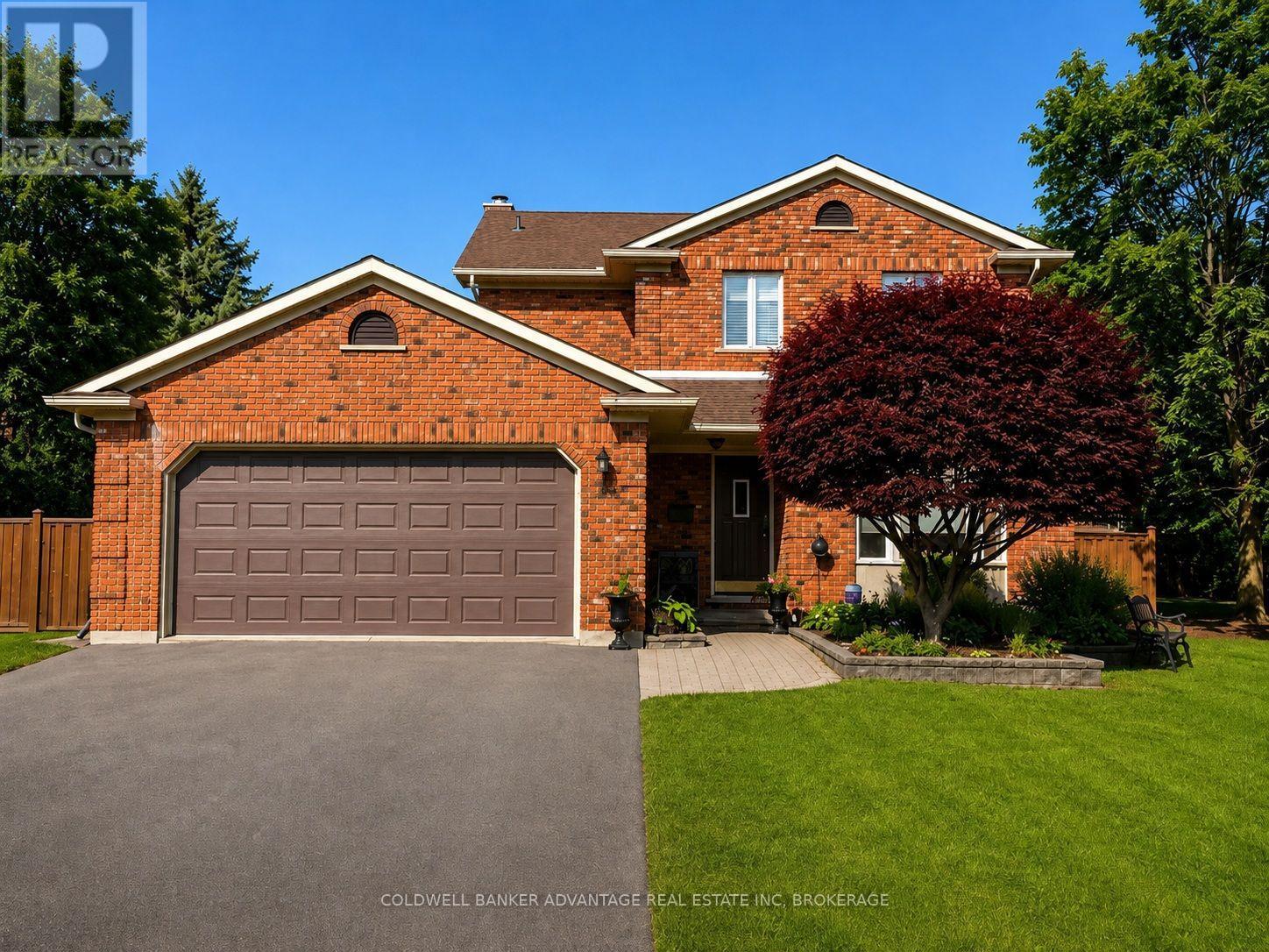 28 DIXON CRESCENT - 25