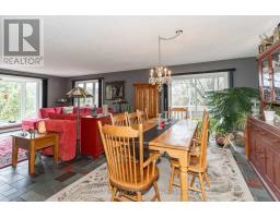 Dining room - 183 Santas Village Road, Bracebridge), ON P1L1W8 Photo 6