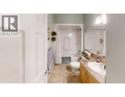 64 Riverwood Manor W - photo 13