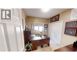 64 Riverwood Manor W - photo 11