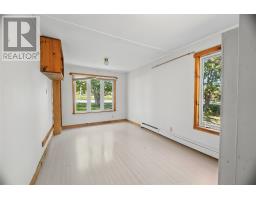 32 Warfords Road thumbnail 18