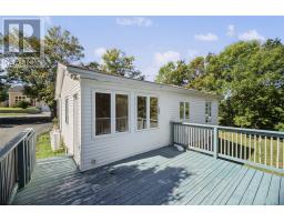 32 Warfords Road thumbnail 5