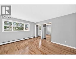 1109, 1109 Hawksbrow Point NW - photo 15