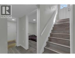 99 Dovercliffe Way SE - photo 16
