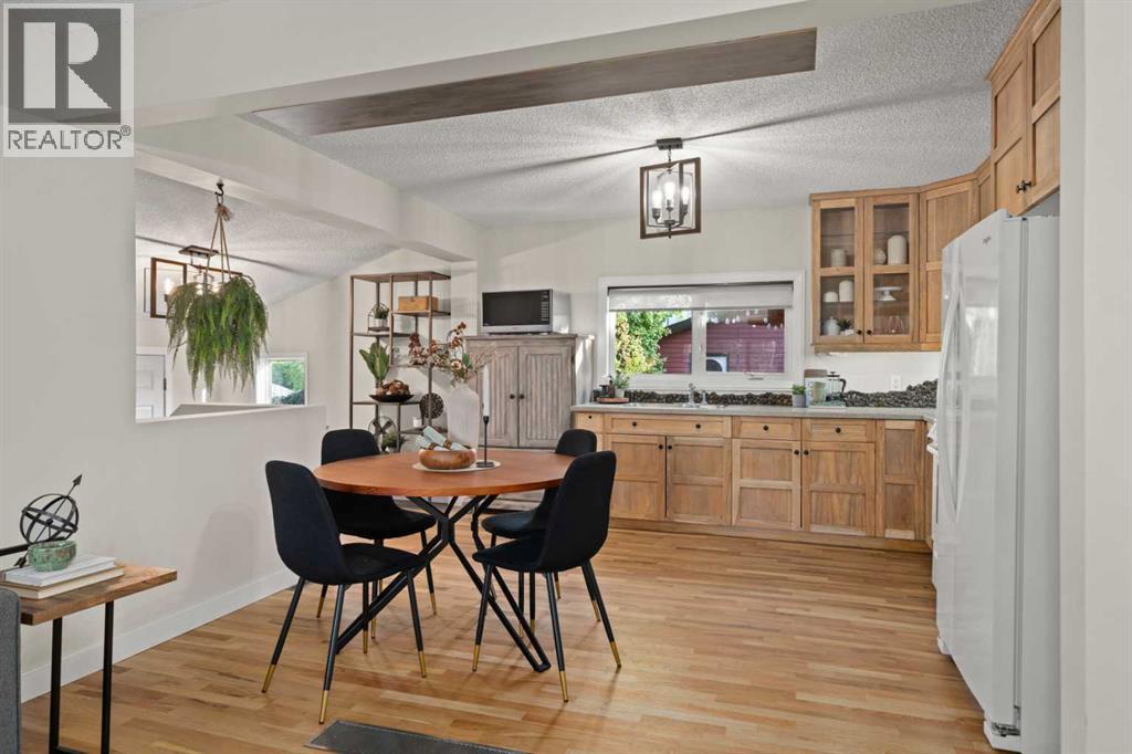 8515 48 Avenue NW - 10