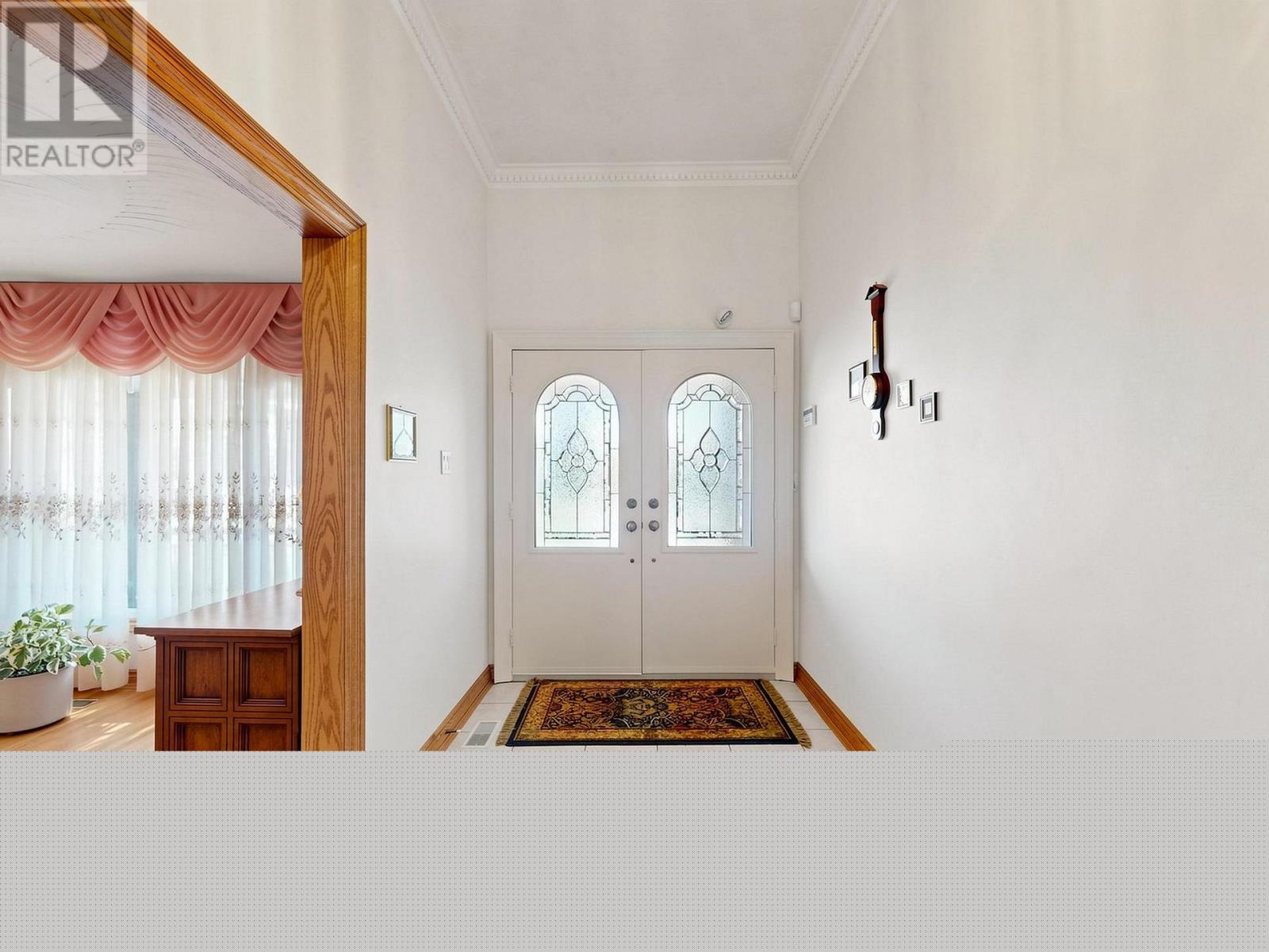 35 MAY AVENUE - 3