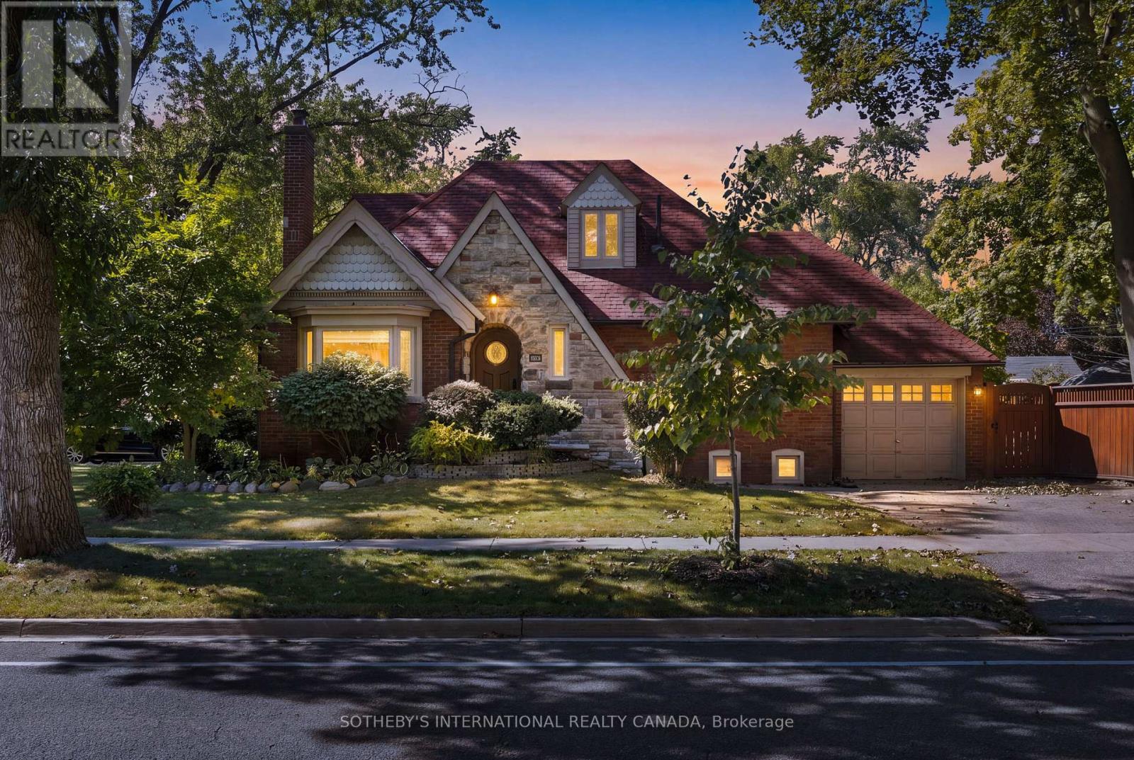 Photo of 1048 Royal York Road