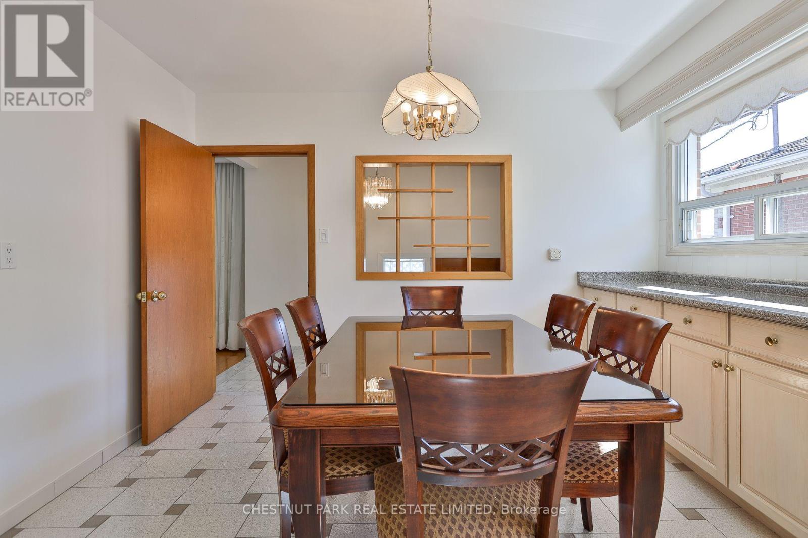 28 CHARRINGTON CRESCENT - 11